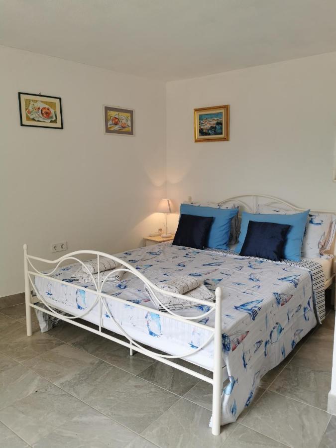 Studio Apartment Mileta Pitve Экстерьер фото