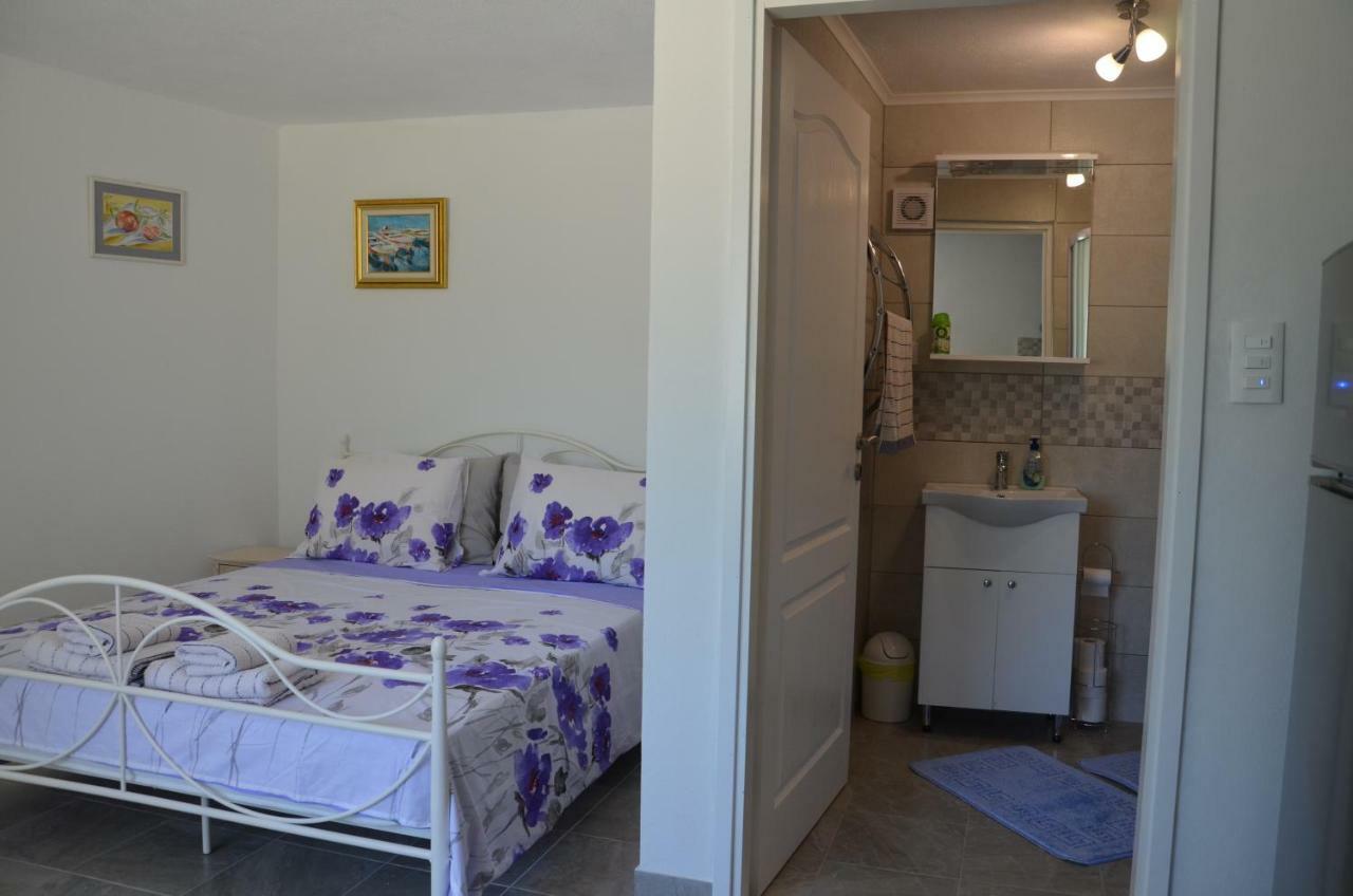 Studio Apartment Mileta Pitve Экстерьер фото