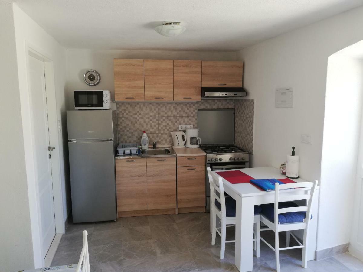 Studio Apartment Mileta Pitve Экстерьер фото
